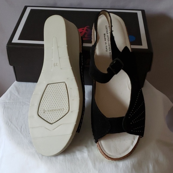 New with box black leather sandals - Picture 4 of 4